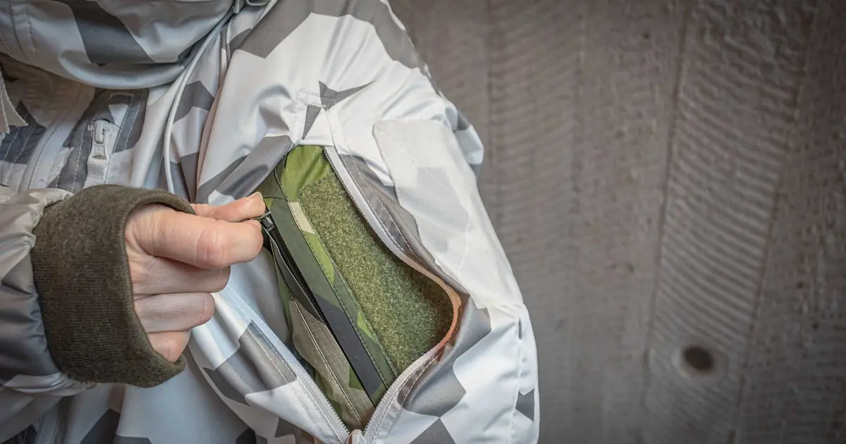 FMV överlämnar ny markstridsuniform till Försvarsmakten