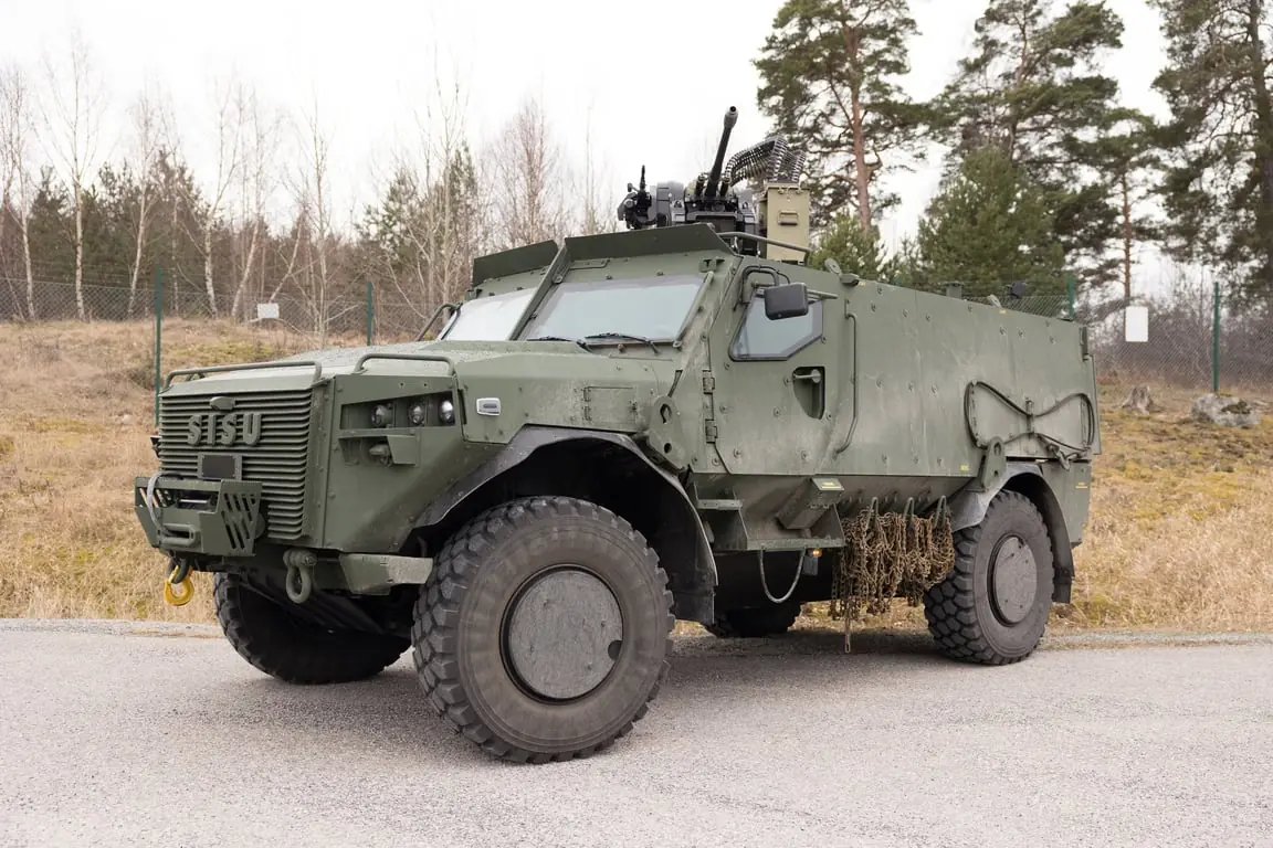 Sverige tecknar luftvärnsavtal för 8,7 miljarder kronor med Saab och Bofors
