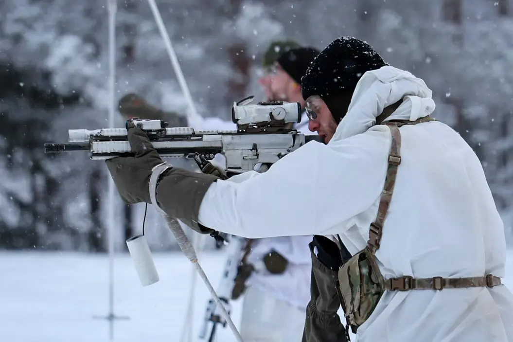 Danish Soldiers Train in Swedish Cold