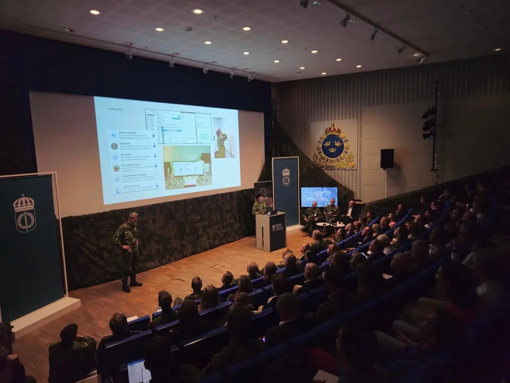"Tre veckor om året i pappersarbete": soldaterna som digitaliserar försvarets administration