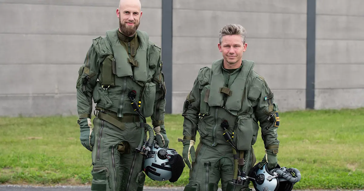 Statsrådene Jonson og Bohlin flyr Gripen