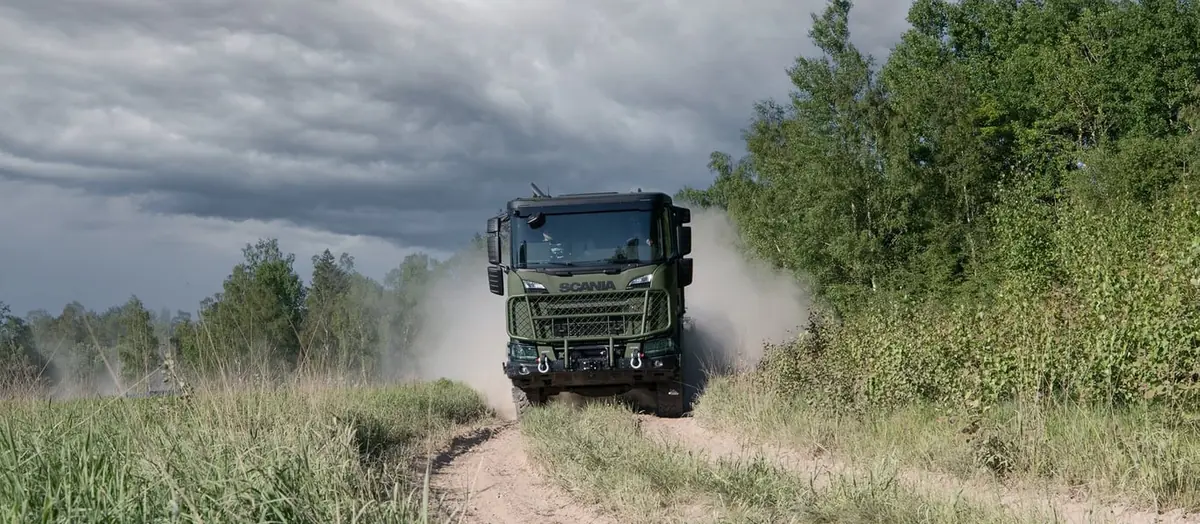 Försvarsmakten ska utvärdera Scanias hybridlastbilar
