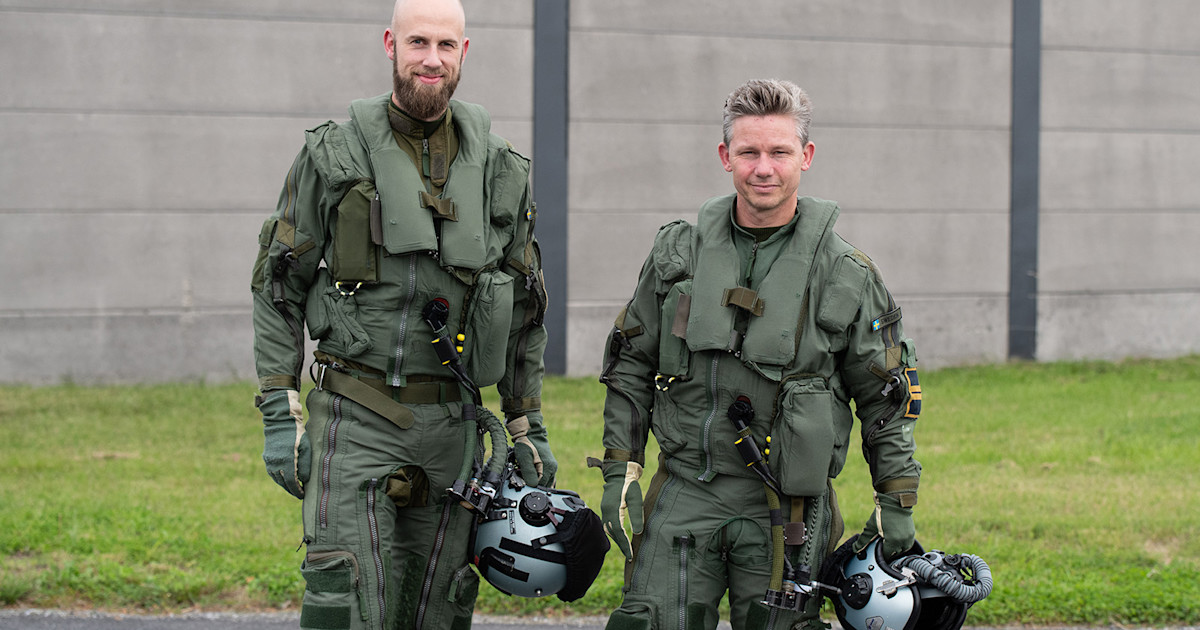 Statsrådene Jonson og Bohlin flyr Gripen