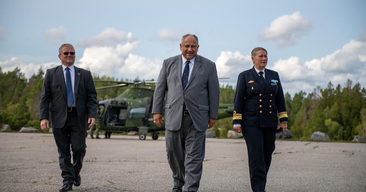 USA:s marinminister Carlos Del Toro har besökt Sverige