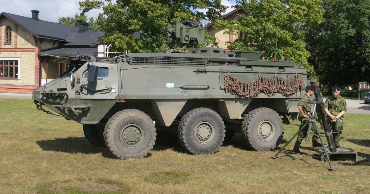 FMV har gjennomført leveransekontroll av renoverte Pansarterrengbil 202/203