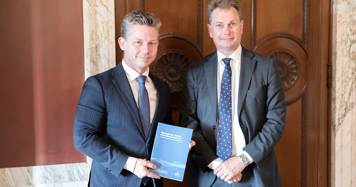 The Minister of Defence Receives Interim Report on Signals Intelligence